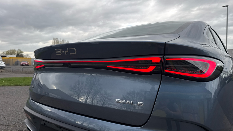 BYD Seal 6 1.5 DM-i Boost 4dr e-CVT Saloon